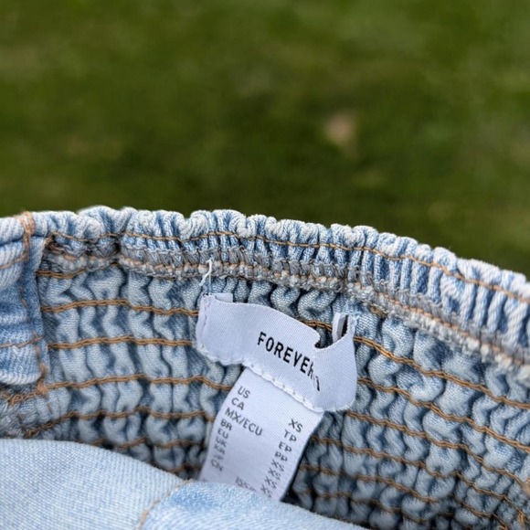 Forever 21 Light Wash Denim Strapless Wide Leg Jumpsuit Button Front XS - Picture 3 of 5